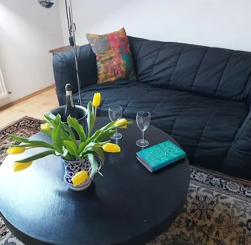 Helle Ruhige Zimmer Zu Vermieten