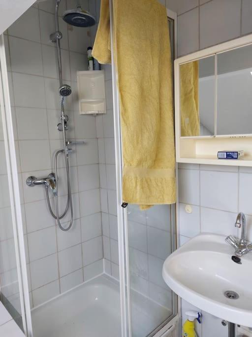 Helle Ruhige Zu Vermieten Apartment Kassel
