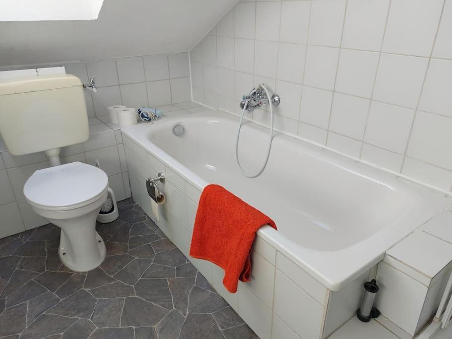 Helle Ruhige Zu Vermieten Apartment Kassel